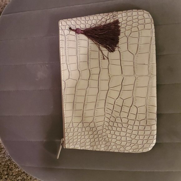 DIVOGA LIGHT PINK/PEARL SNAKESKIN TOTE - Picture 5 of 7